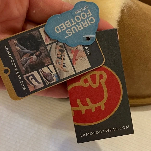 New Women’s LAMO Genuine Shearling Slippers Scuffs Size XL (9-10), NWT - Picture 3 of 7